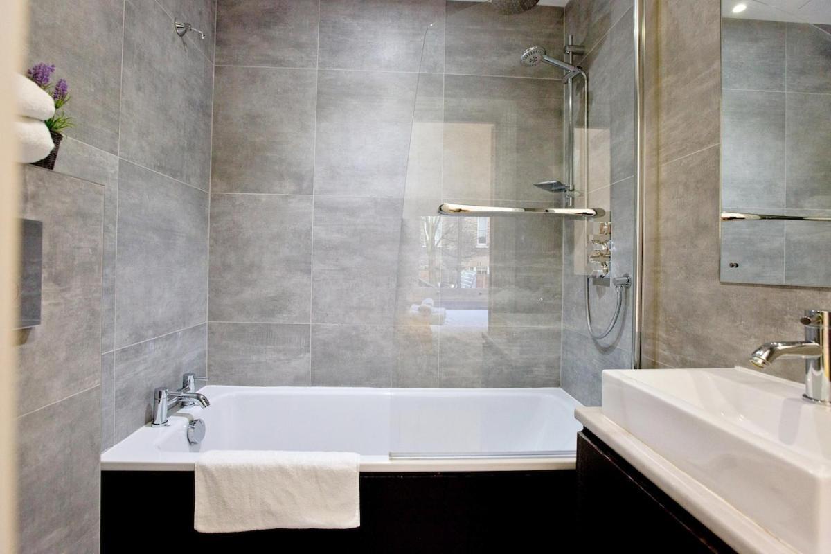 Spacious 3 Bd Flat In For Families No 2