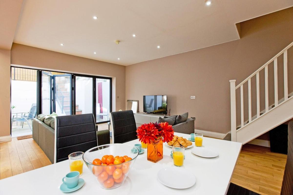 Apartment Spacious 3 Bd Flat In For Families No 2 London