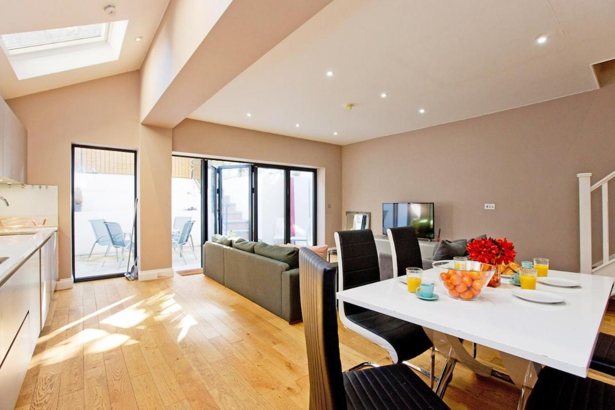Spacious 3 Bd Flat In For Families No 2 *